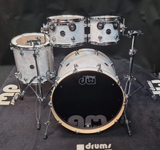 DW Performance Drumset White