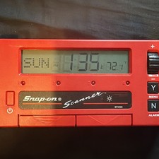 MT2500 Digital Alarm Clock Red