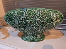 Sylvac Glossy Green Ivy Mantle