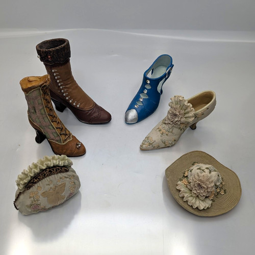 Miniature shoe collectibles - 6x,