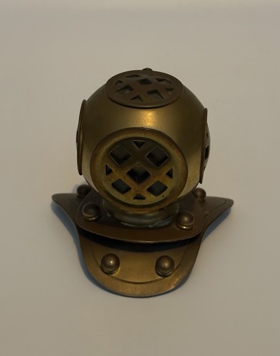 Miniature deep sea diving - deep,