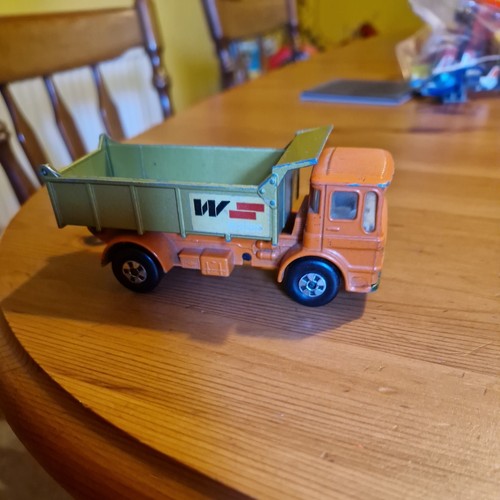 Leyland tipper matchbox - leyland,