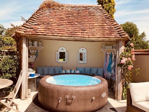 Hot tub hire - tub, hampshire