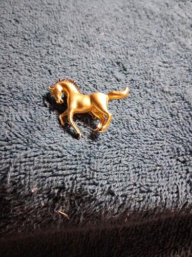 Vintage gold tone prancing - gold,