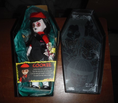 Living dead dolls - dead, open