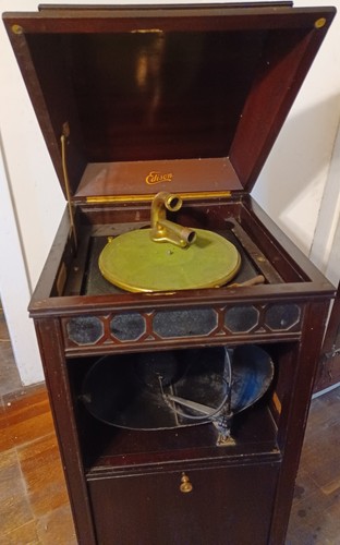 Edison diamond disc phonograph - disc,