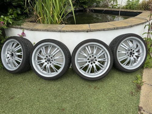 Aluminium rims and tyres - 18",