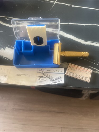 Vintage gillette junior razer - vintage.,