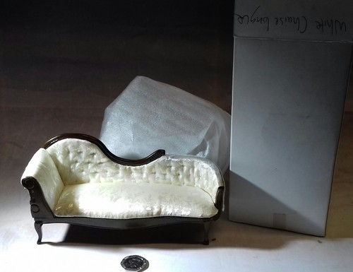 12th scale dolls house - 1:12th,