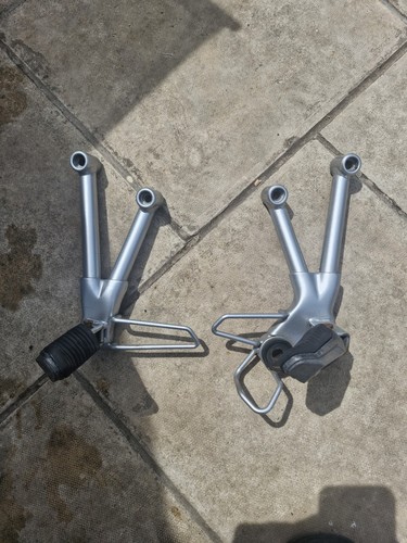 Rear foot pegs for suzuki - pegs,