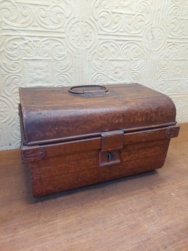 Small british antique metal - small,
