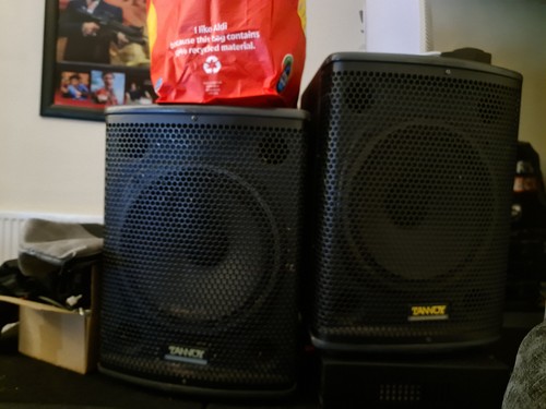 Pair tannoy i12 - pair, speakers