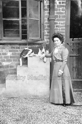 Qaa lady with dog sat - qaa-35,