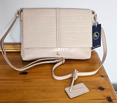 Immaculate ashwood leather - ashwood,