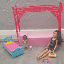 BABY SITTER BARBIE SKIPPER &
