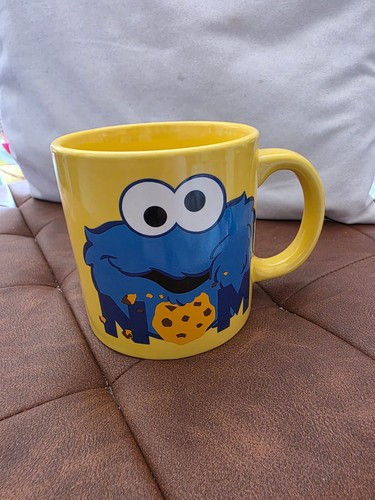 Sesame street cookie monster - street,