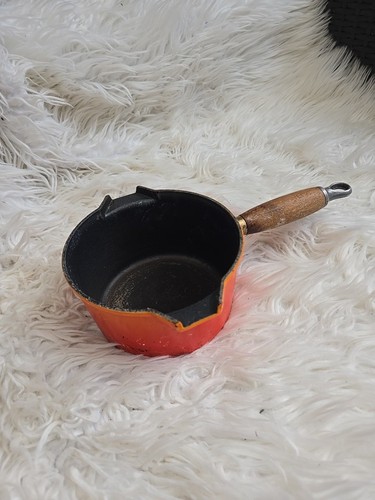 Vtg creuset cast iron - cast,
