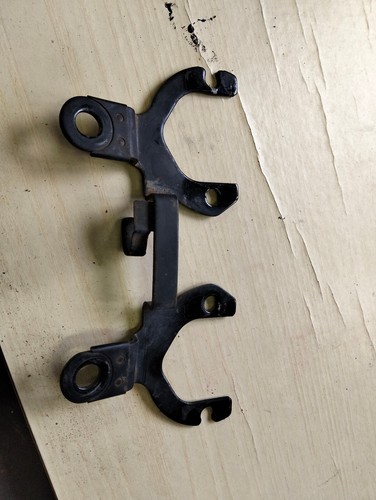 Suzuki 550 tool holder - e,