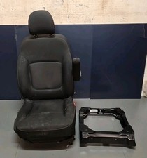 RENAULT TRAFFIC VIVARO FRONT RIGHT DRIVER SEAT WITH ARMREST AND BASE 2015