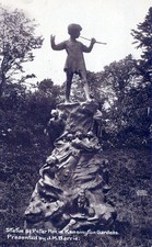 London Postcard - Statue of Peter Pan, Kensington Gardens  SW18365