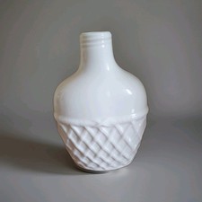 White Hadida Stem Vase, Bone China