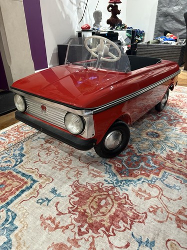 Lovely restored moskvich - moskvich, pedal