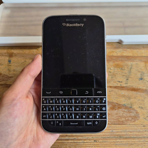 Blackberry classic 16gb bar - blackberry,