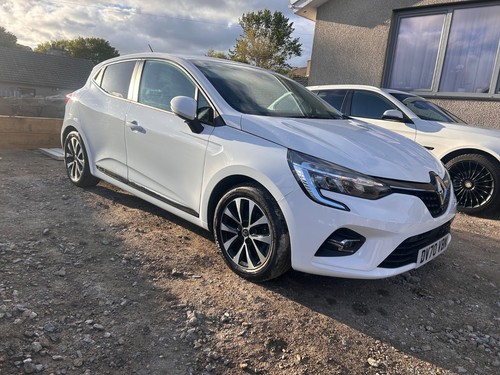 Low miles 2020 renault clio - renault,