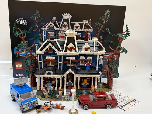 Lego stranger things the creel - stranger,