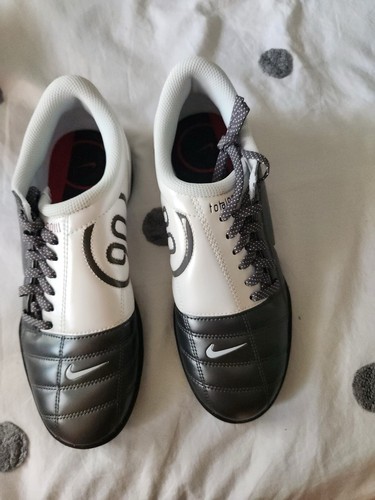 Nike total astro turf - nike,