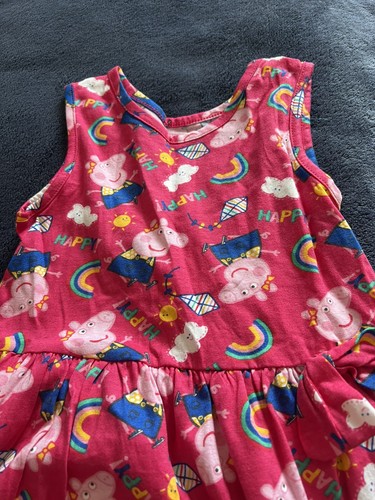 Character com peppa pig - peppa,