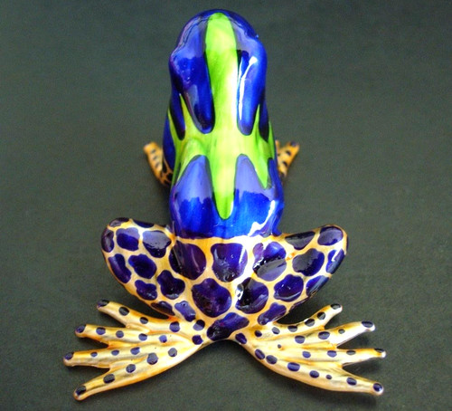 Beautiful glass frog figurine - frog,