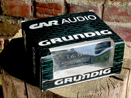 Vintage 1990 grundig - vintage, car