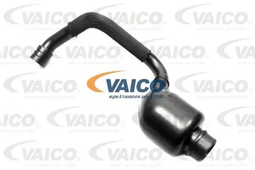 Engine breather oil separator