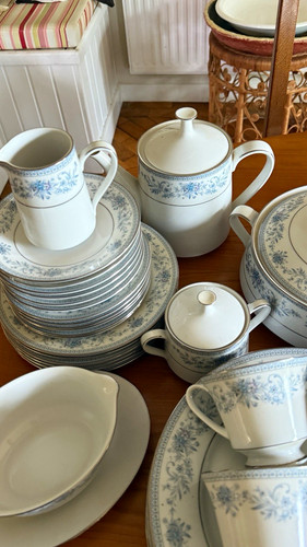 Noritake blue hill 2482 - blue,
