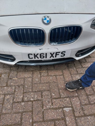 Bmw series white - 1, breaking