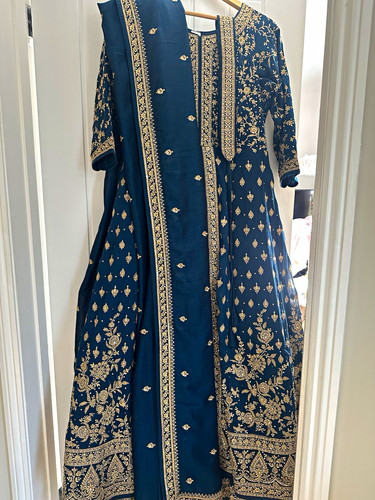 Stunning teal blue embroidered - blue,