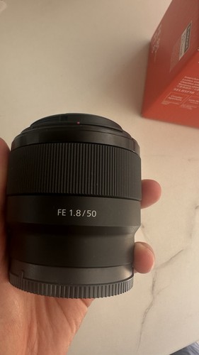 Sony 50mm prime lens - prime,