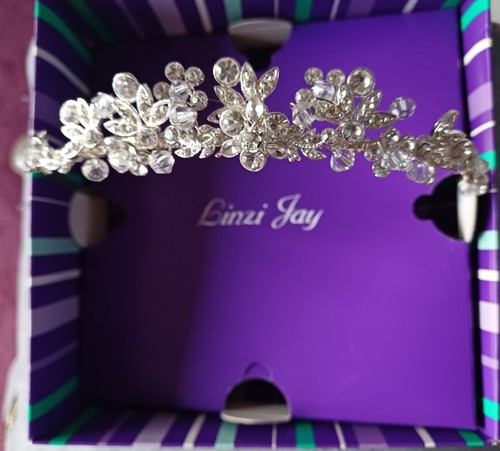 Linzi jay crystal - linzi,