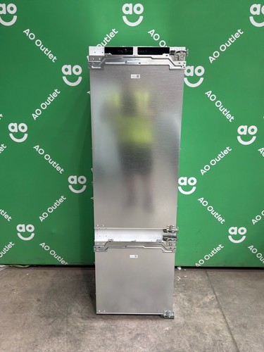 Neff integrated fridge freezer - neff,