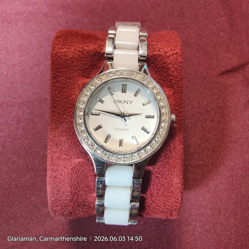 Stunning ladies dkny chambers - stunning,