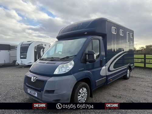 Equi trek sonic horsebox - sonic,