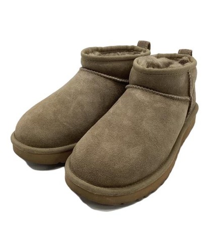 UGG