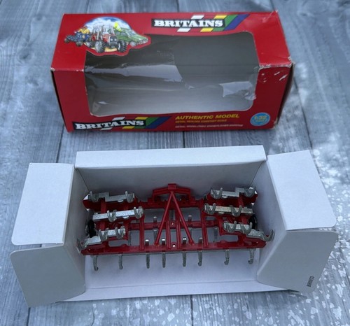 Britains farm fold - farm, up