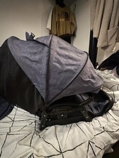 Venicci Pram Navy blue And black