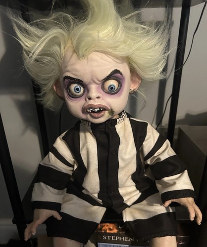 Neca baby beetlejuice - neca,