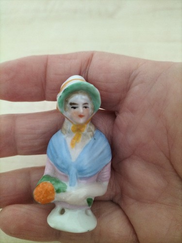 Antique ceramic pin - pin, cushion