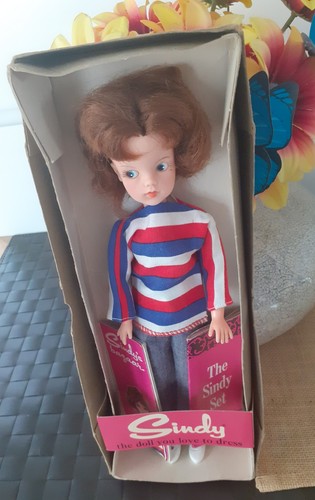 Boxed sindy doll 1965 made - boxed,