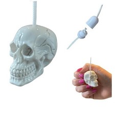 Small White Skull Light Pull