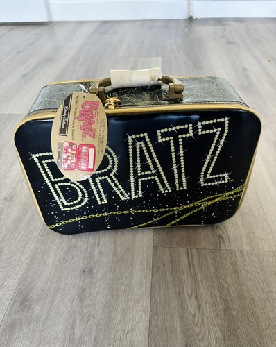 Vintage collectable bratz make - collectable,